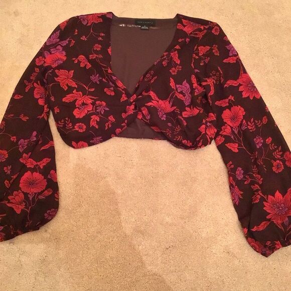 Sanctuary Floral Twist Front Crop Top - Picture 3 of 7